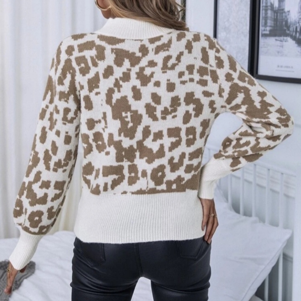 Bishop Sweater - Picture 2 of 9
